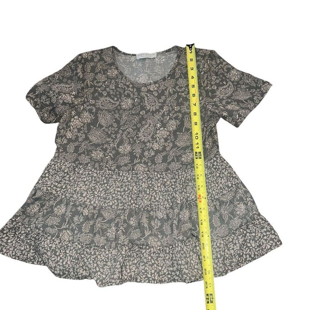 PAPER CRANE Tiered Floral Dusty Green Boho Blouse Size XS - Picture 6 of 6